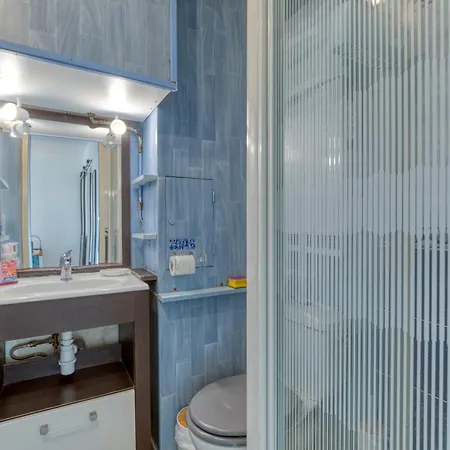 Apartment Au Bord De L'eau 50m De La Narbonne-Plage